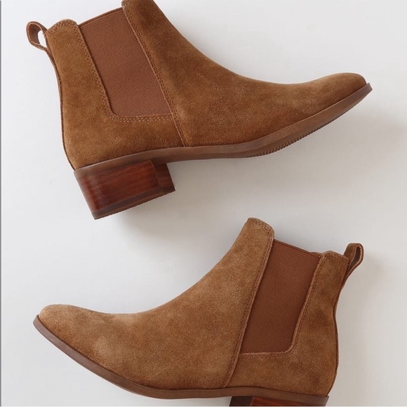 Steve Madden Shoes - Steve Madden Dover ankle Chelsea boots bootie Leather Suede Neutral Pull On Work